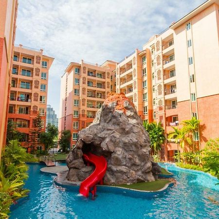 Seven Seas Condo Resort By Jay Jay Praia de Jomtien Exterior foto
