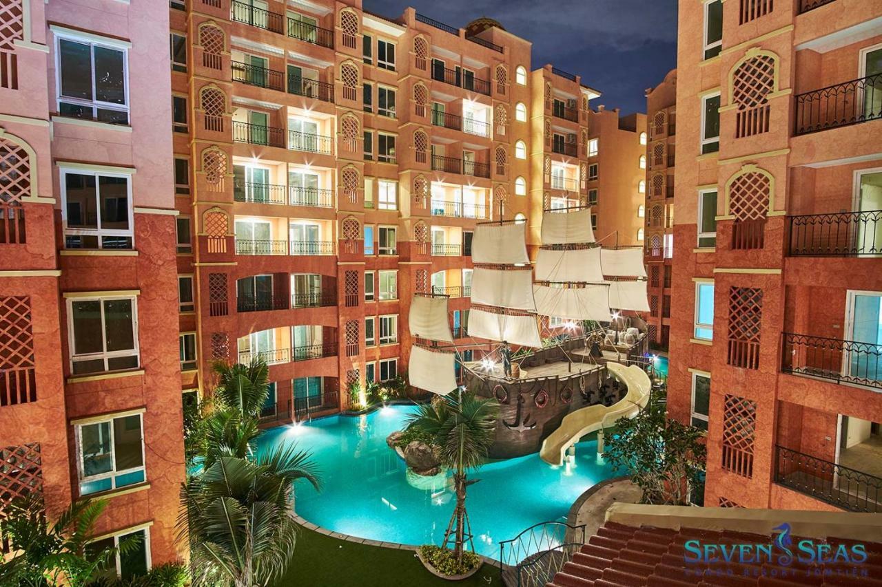 Seven Seas Condo Resort By Jay Jay Praia de Jomtien Exterior foto