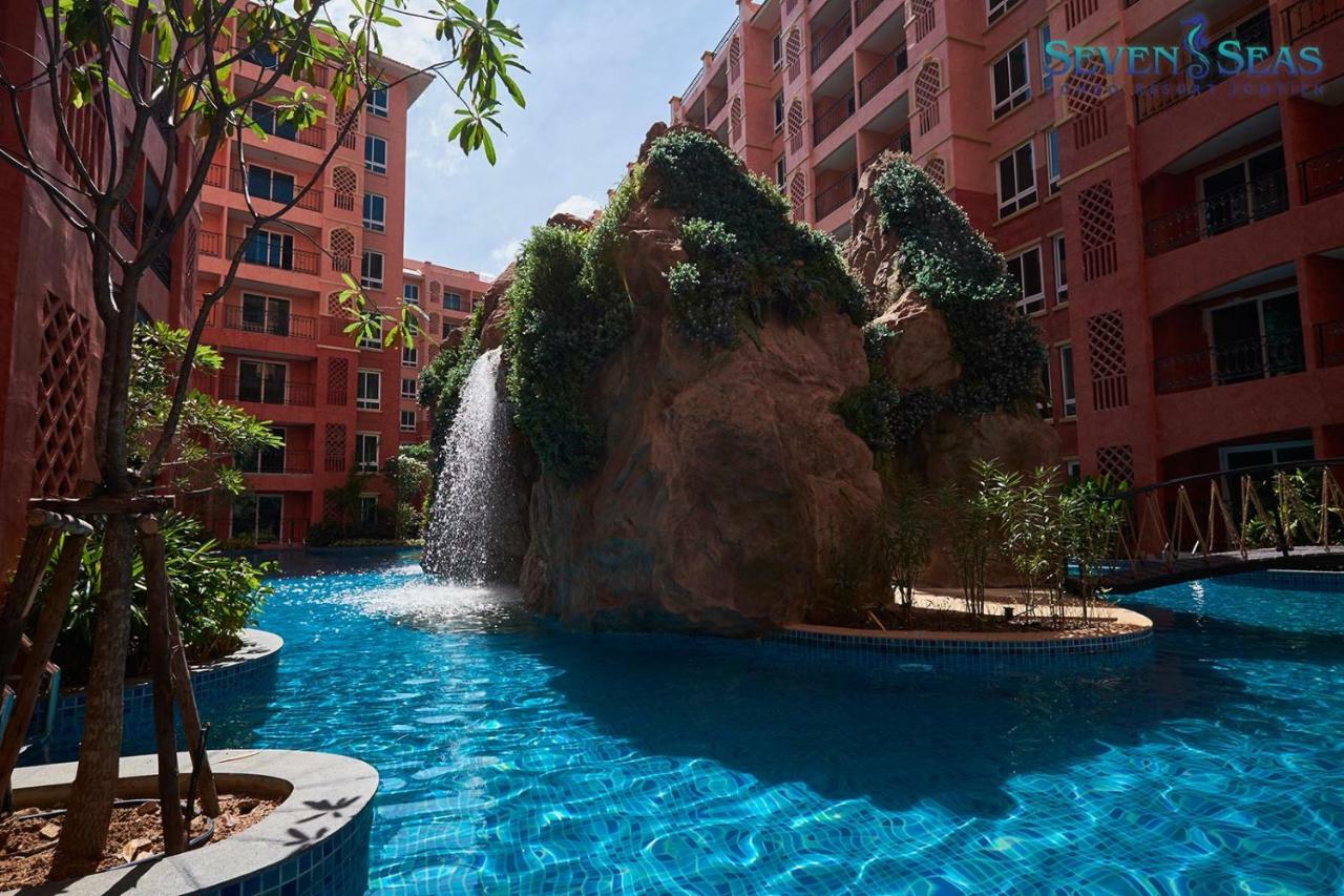 Seven Seas Condo Resort By Jay Jay Praia de Jomtien Exterior foto