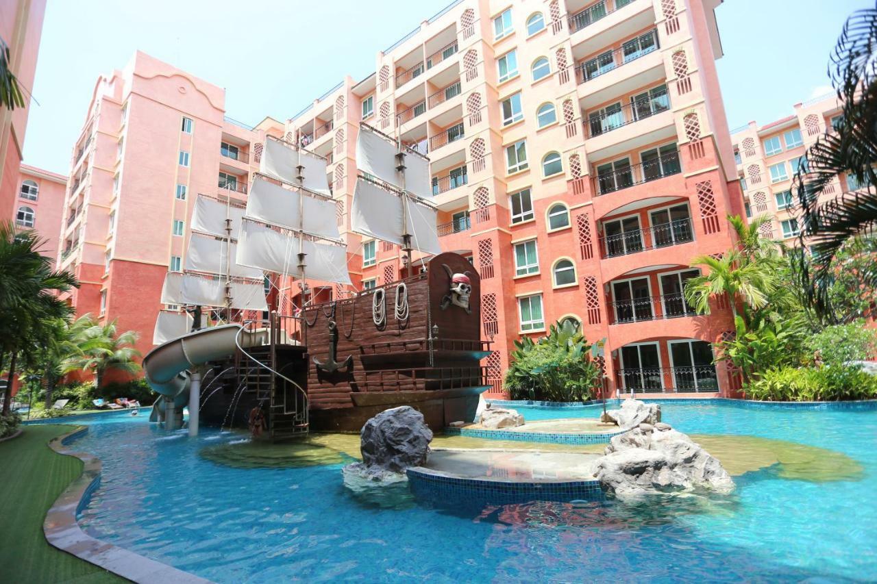 Seven Seas Condo Resort By Jay Jay Praia de Jomtien Exterior foto