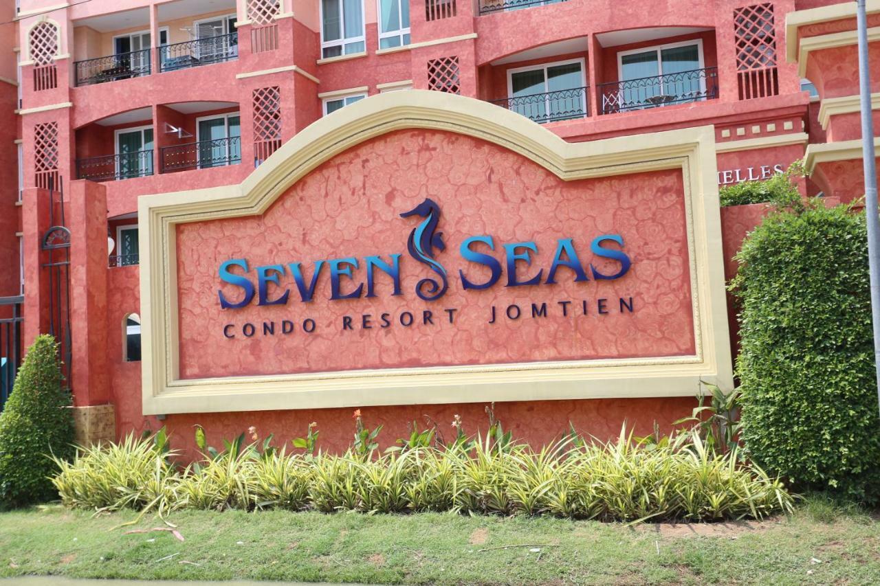 Seven Seas Condo Resort By Jay Jay Praia de Jomtien Exterior foto
