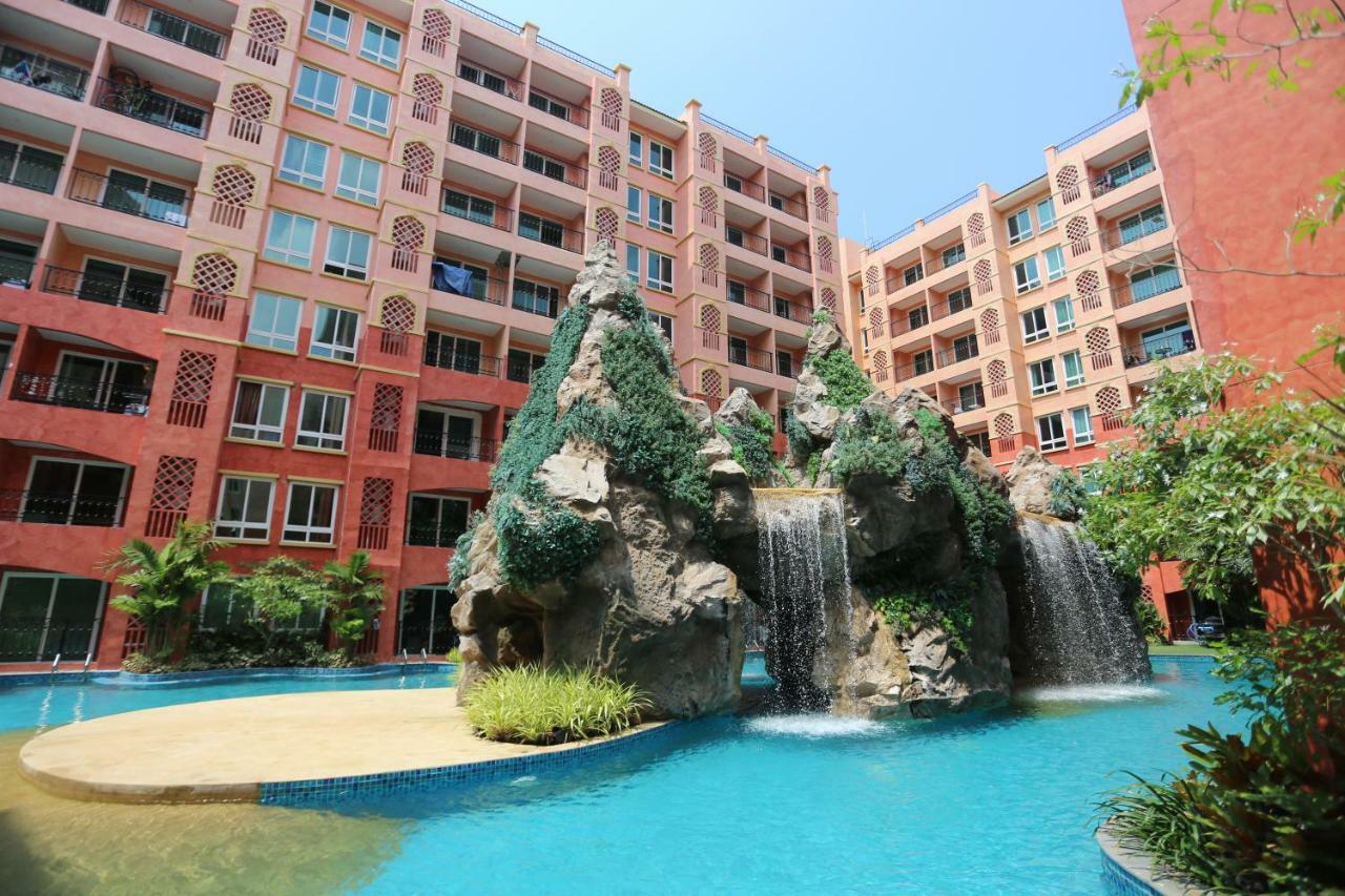Seven Seas Condo Resort By Jay Jay Praia de Jomtien Exterior foto