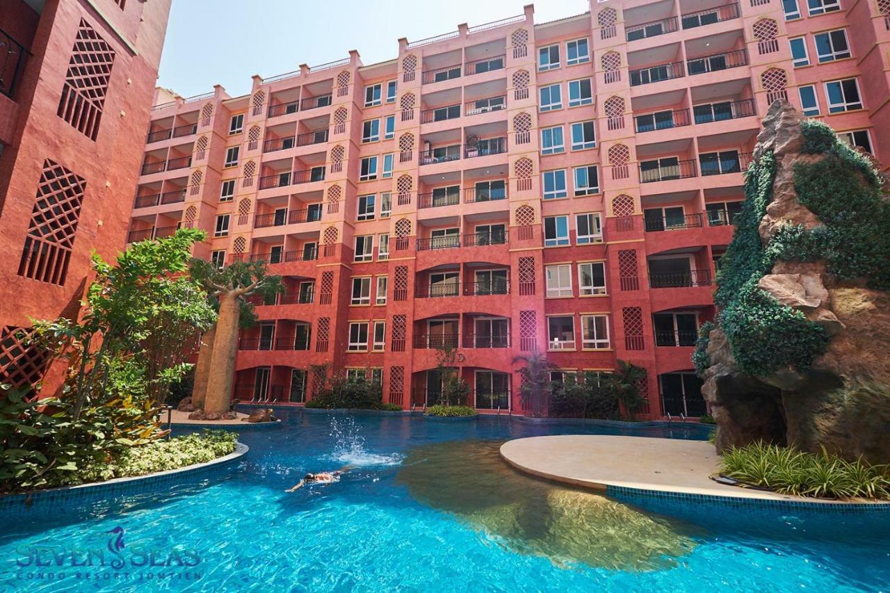 Seven Seas Condo Resort By Jay Jay Praia de Jomtien Exterior foto