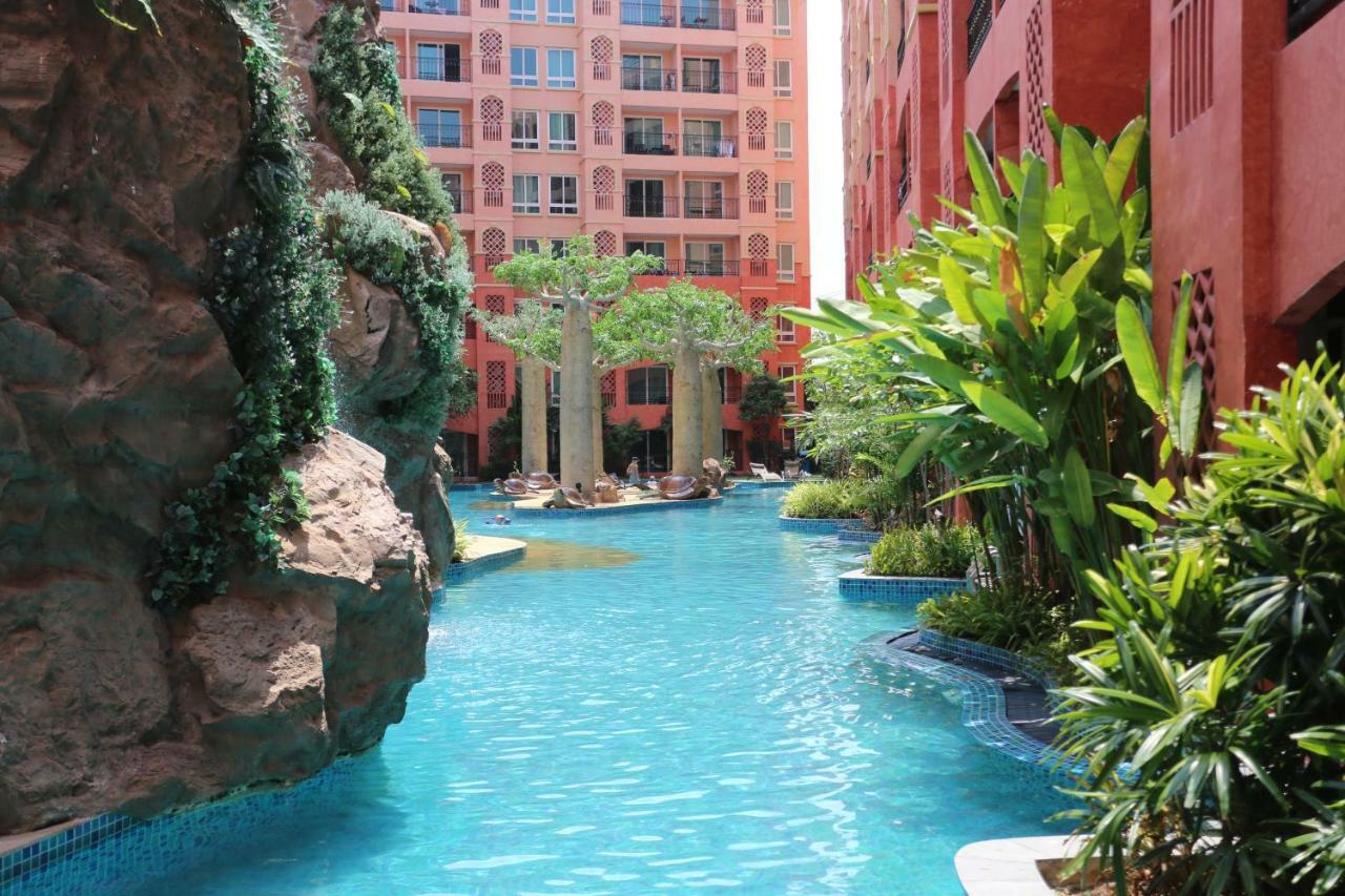 Seven Seas Condo Resort By Jay Jay Praia de Jomtien Exterior foto