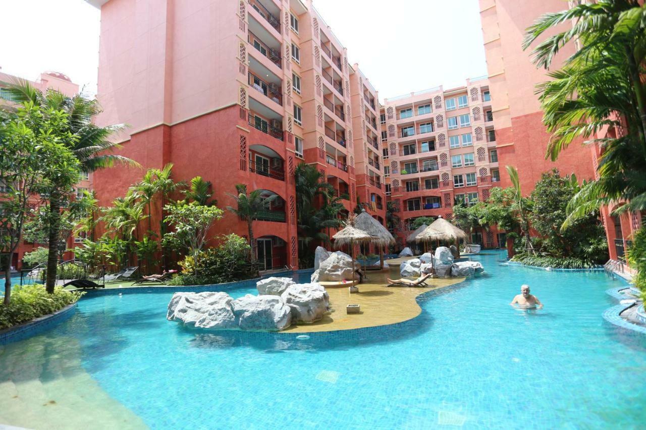 Seven Seas Condo Resort By Jay Jay Praia de Jomtien Exterior foto