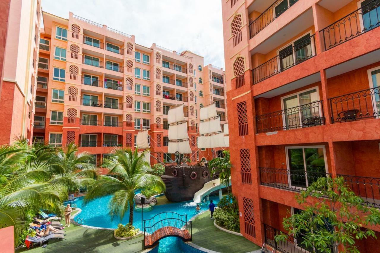 Seven Seas Condo Resort By Jay Jay Praia de Jomtien Exterior foto