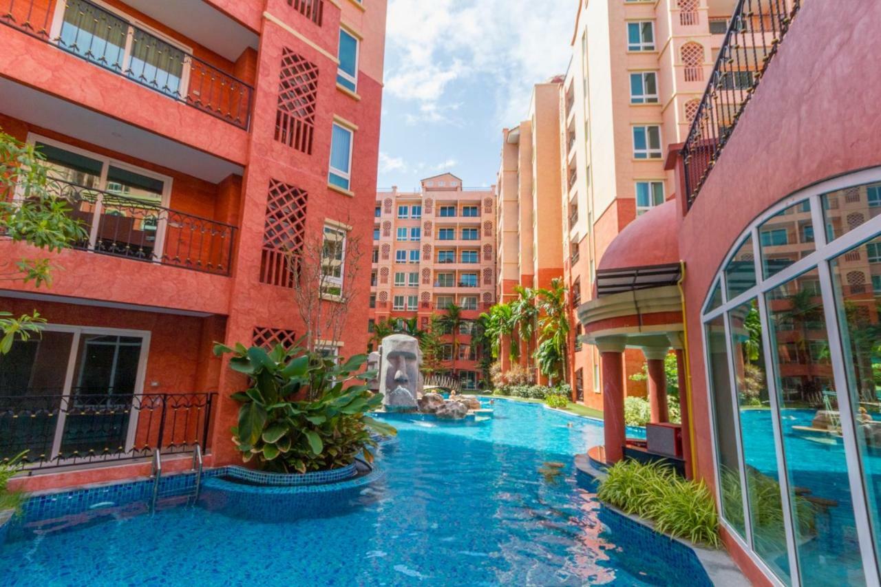 Seven Seas Condo Resort By Jay Jay Praia de Jomtien Exterior foto