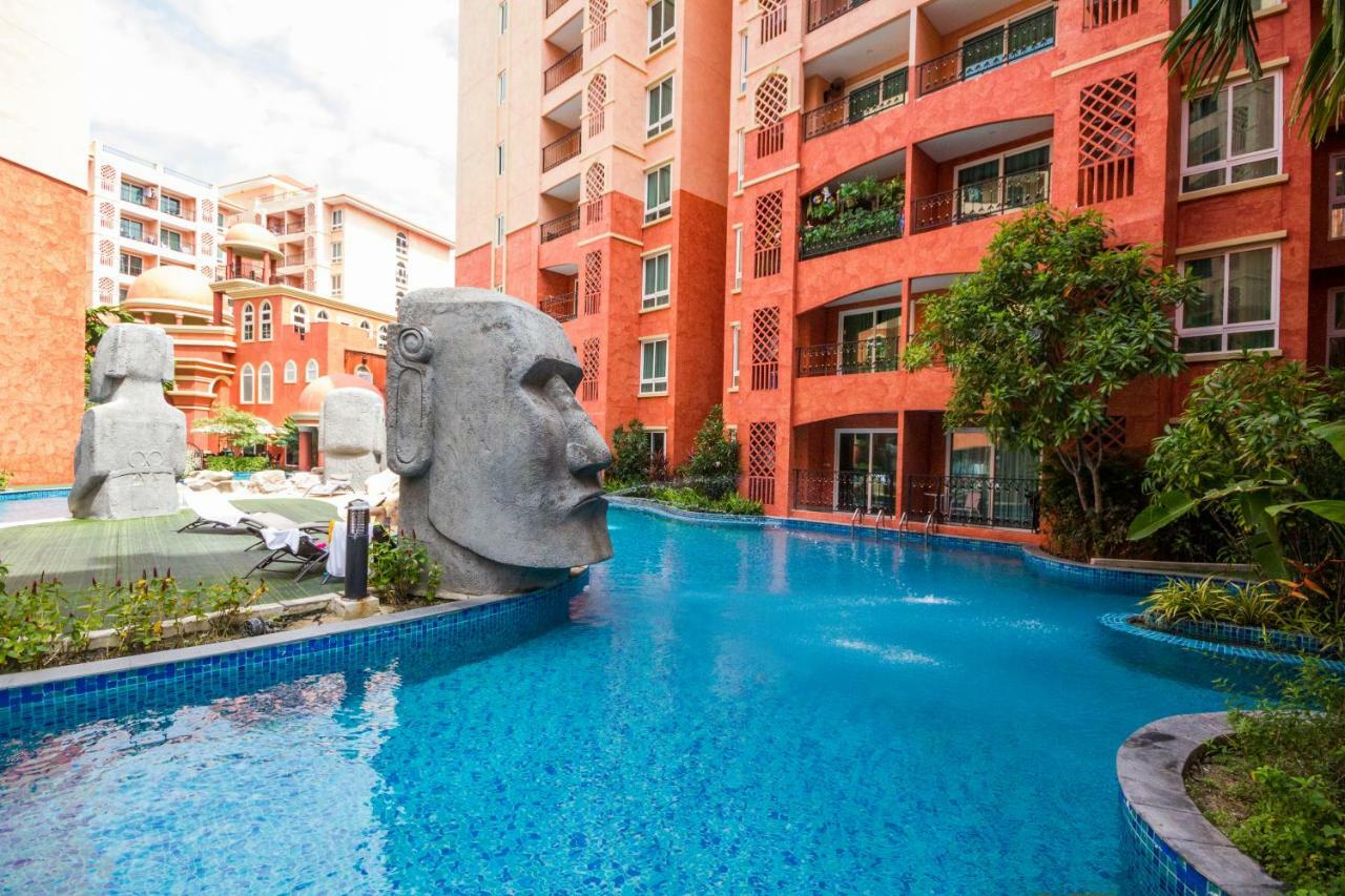 Seven Seas Condo Resort By Jay Jay Praia de Jomtien Exterior foto