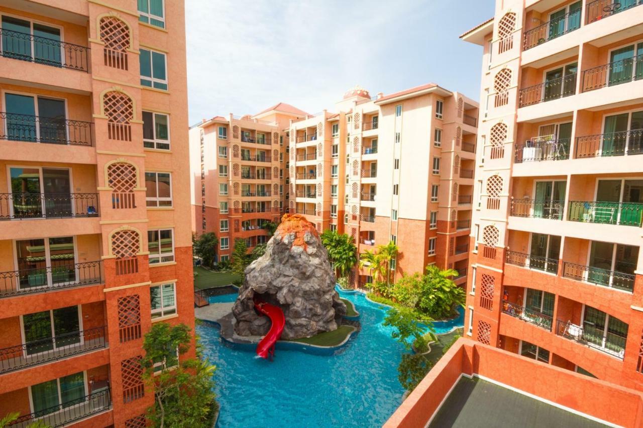 Seven Seas Condo Resort By Jay Jay Praia de Jomtien Exterior foto