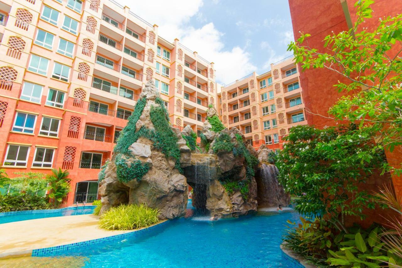 Seven Seas Condo Resort By Jay Jay Praia de Jomtien Exterior foto
